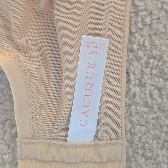 Cacique Lightly Line Full Coverage Nude Tan Bra 42F - Picture 6 of 10